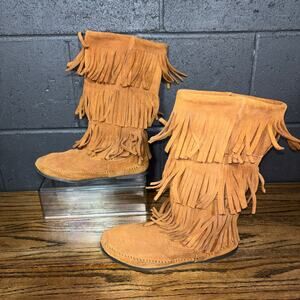 Minnetonka Suede Fringe Boots Tan Moccasin Boho Women’s Size 8